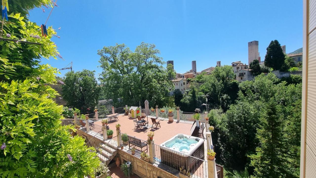 アスコリ・ピチェーノ Antico Borgo Piceno Bed & Breakfast エクステリア 写真
