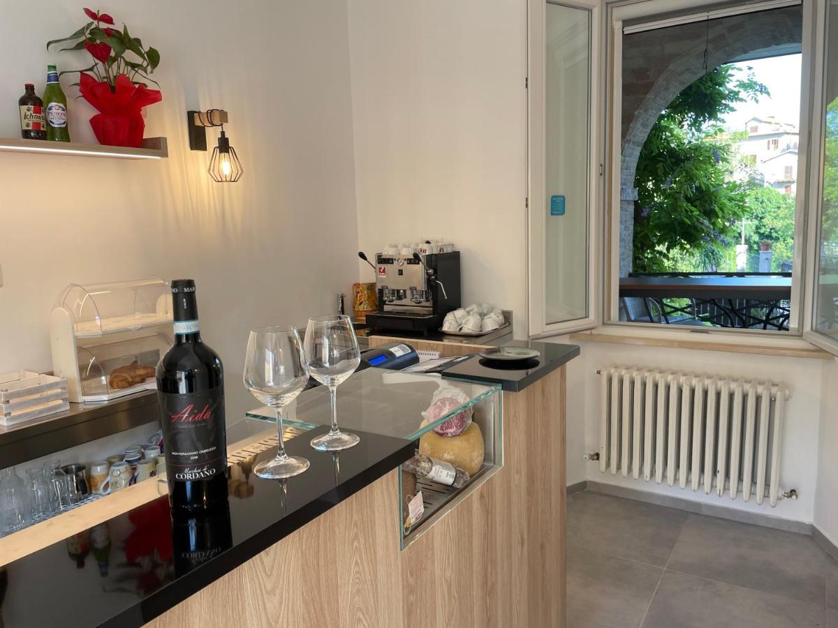 アスコリ・ピチェーノ Antico Borgo Piceno Bed & Breakfast エクステリア 写真
